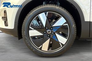 Volvo EX40 bild 10