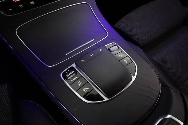 Mercedes E300 bild 24