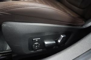 BMW 330 bild 11