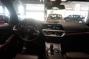BMW 330 bild 8