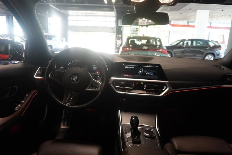 BMW 330 bild 8