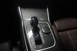 BMW 330 bild 18