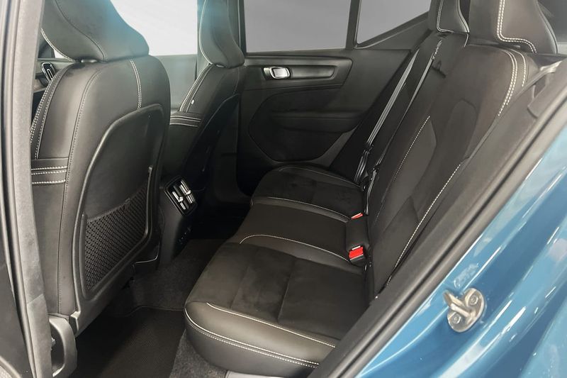 Volvo EX40 bild 8