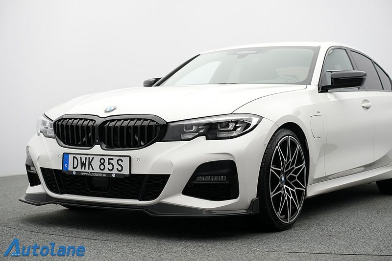 BMW 330 bild 13
