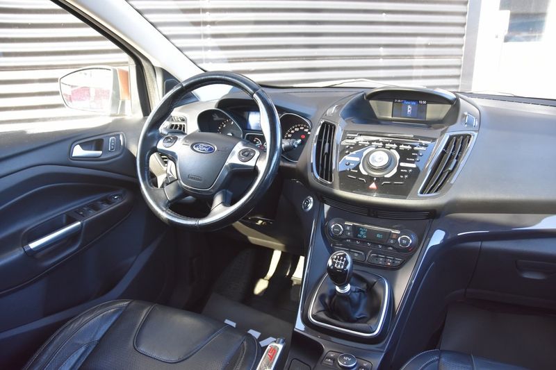 Ford Kuga bild 15