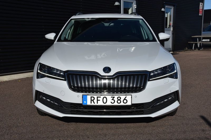 Skoda Superb bild 2