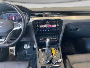 Volkswagen Passat bild 8