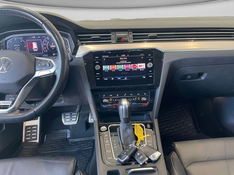 Volkswagen Passat bild 8