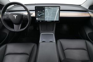 Tesla Model 3 bild 6