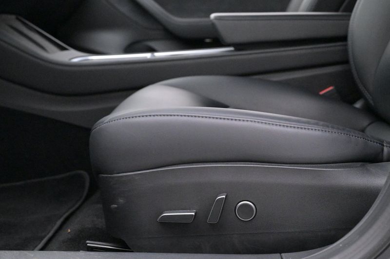 Tesla Model 3 bild 11