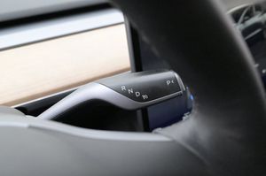 Tesla Model 3 bild 8