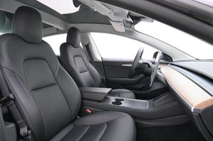 Tesla Model 3 bild 12