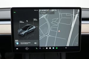 Tesla Model 3 bild 18