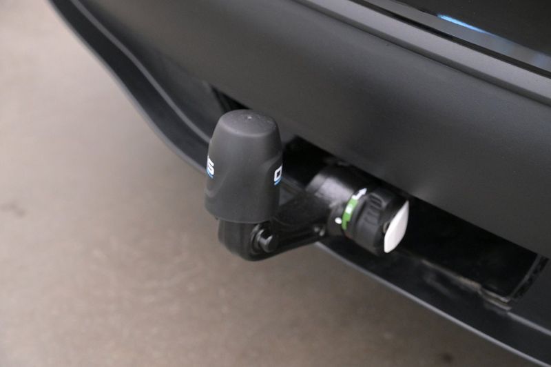 Tesla Model Y bild 25