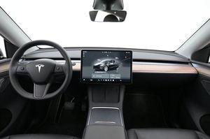 Tesla Model Y bild 6
