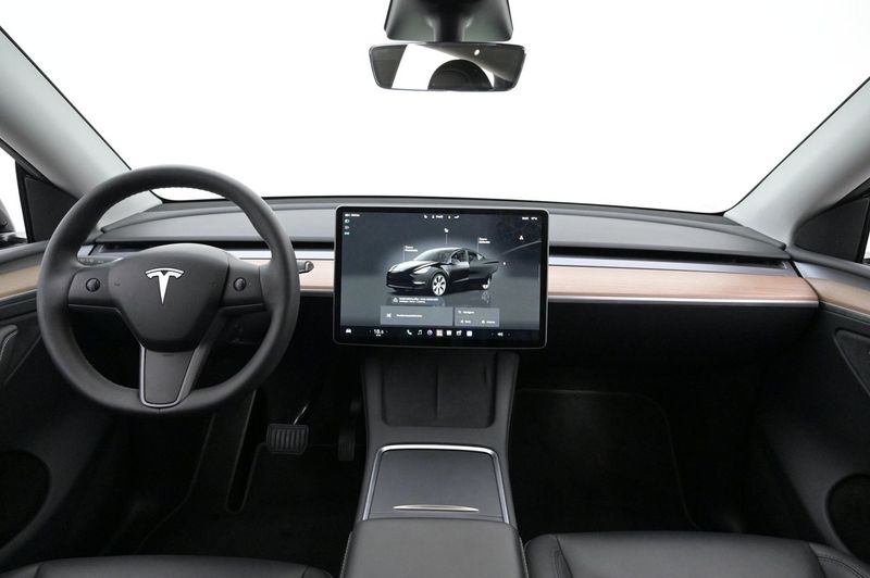 Tesla Model Y bild 6
