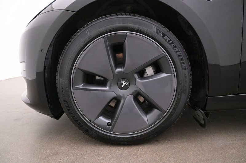 Tesla Model 3 bild 27