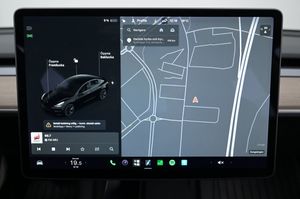 Tesla Model 3 bild 17