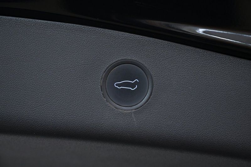 Tesla Model 3 bild 23