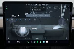 Tesla Model 3 bild 14