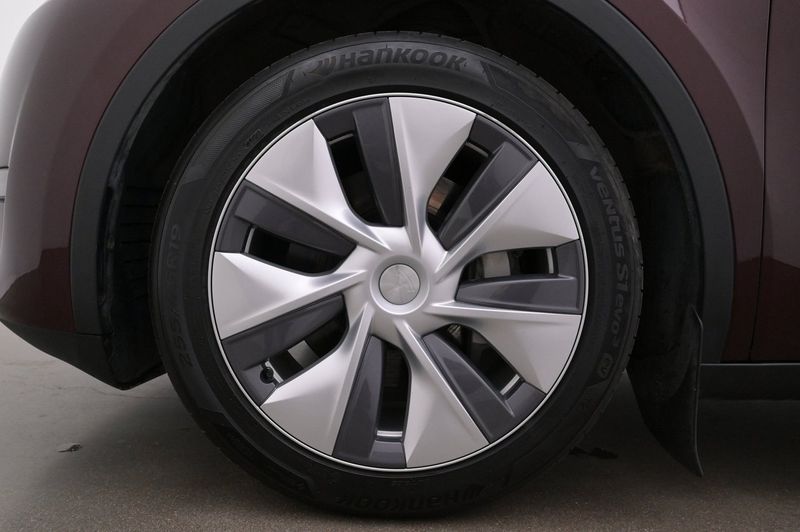 Tesla Model Y bild 27