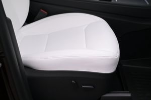 Tesla Model Y bild 13
