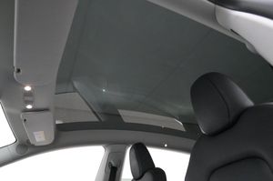 Tesla Model Y bild 24