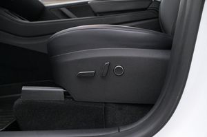 Tesla Model Y bild 11