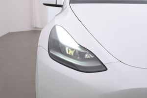 Tesla Model Y bild 26