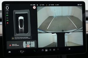 Tesla Model Y bild 18