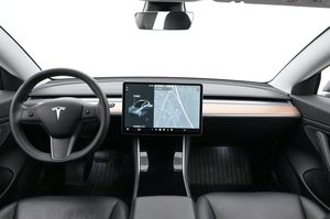 Tesla Model 3 bild 6