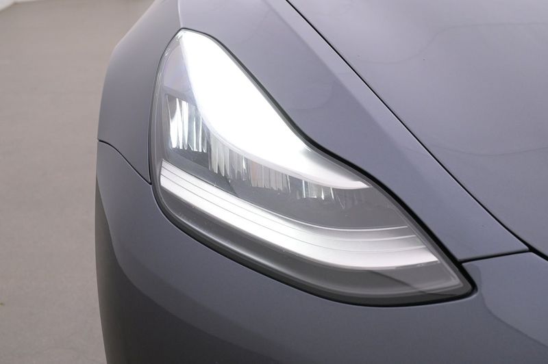 Tesla Model 3 bild 26
