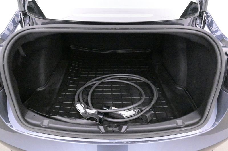 Tesla Model 3 bild 24