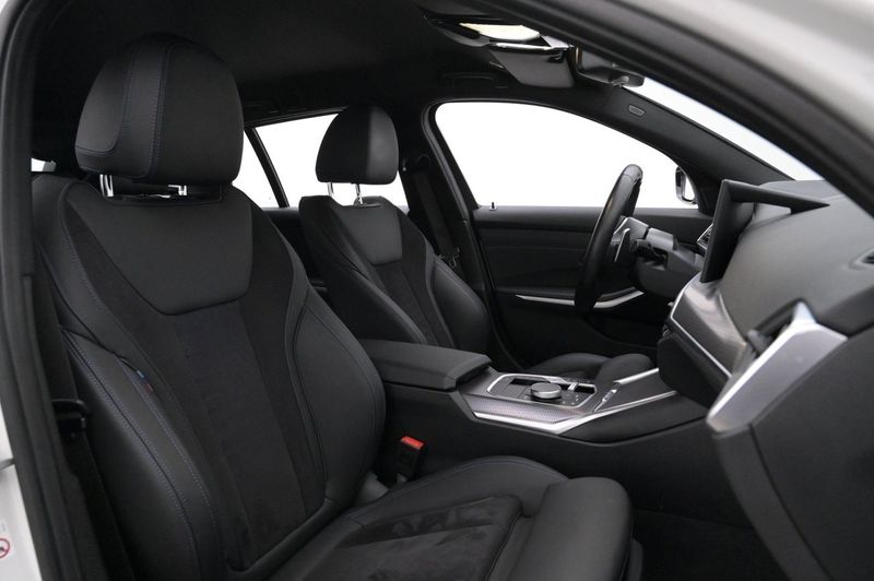 BMW 330 bild 12