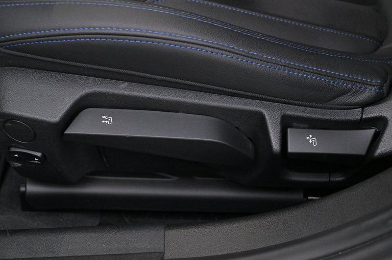 BMW 330 bild 11