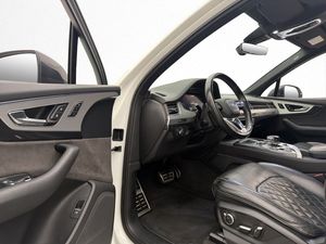 Audi SQ7 bild 10