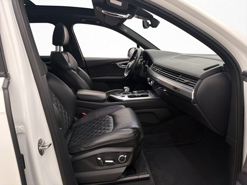Audi SQ7 bild 26
