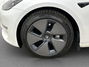 Tesla Model 3 bild 32