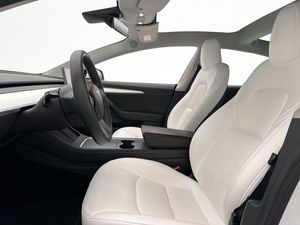Tesla Model 3 bild 11
