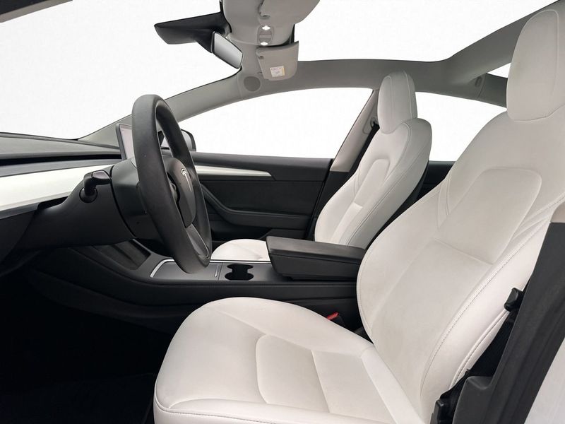 Tesla Model 3 bild 11