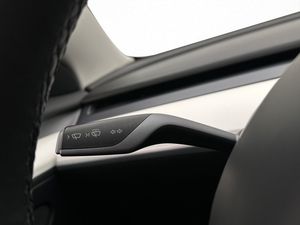 Tesla Model 3 bild 15