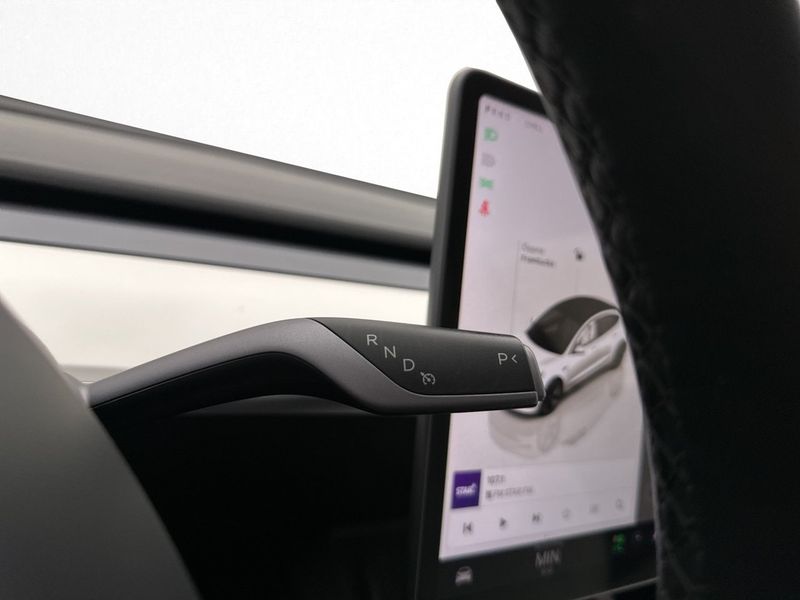 Tesla Model 3 bild 16