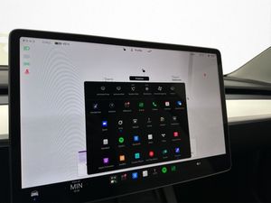Tesla Model 3 bild 20