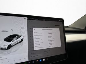 Tesla Model 3 bild 18