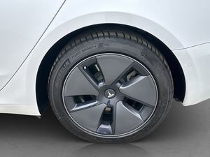 Tesla Model 3 bild 33