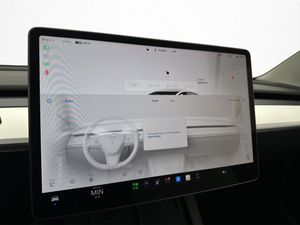Tesla Model 3 bild 22