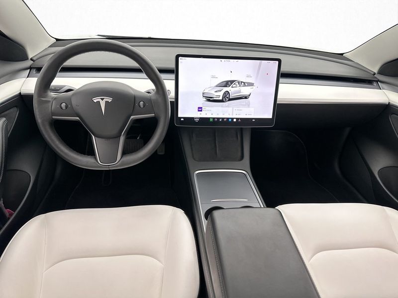 Tesla Model 3 bild 14
