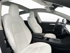 Tesla Model 3 bild 26