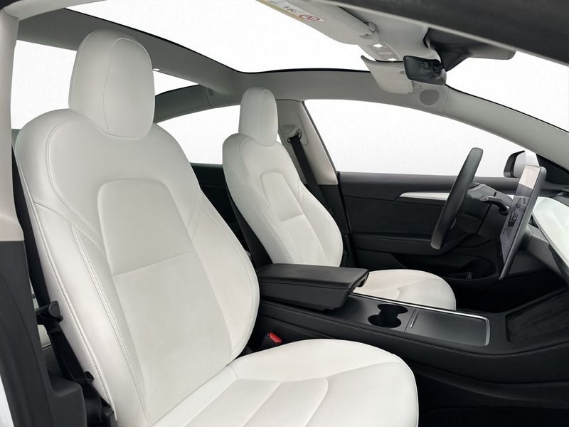 Tesla Model 3 bild 26