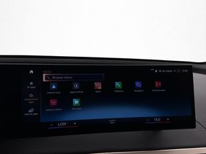 BMW iX bild 26